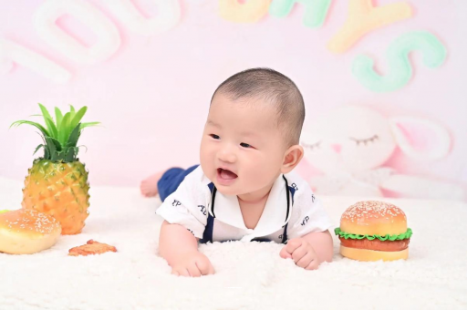 淮安宝宝在妈妈肚子里